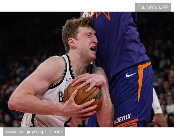 太阳高效进攻压制篮网，布克状态如日中天